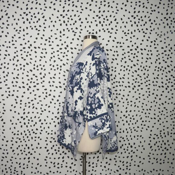 Marla Wynne Blue Abstract Print Open Front Sweater Cardigan - Picture 4 of 10